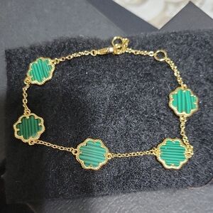Elegant Gold and Green Floral Bracelet
